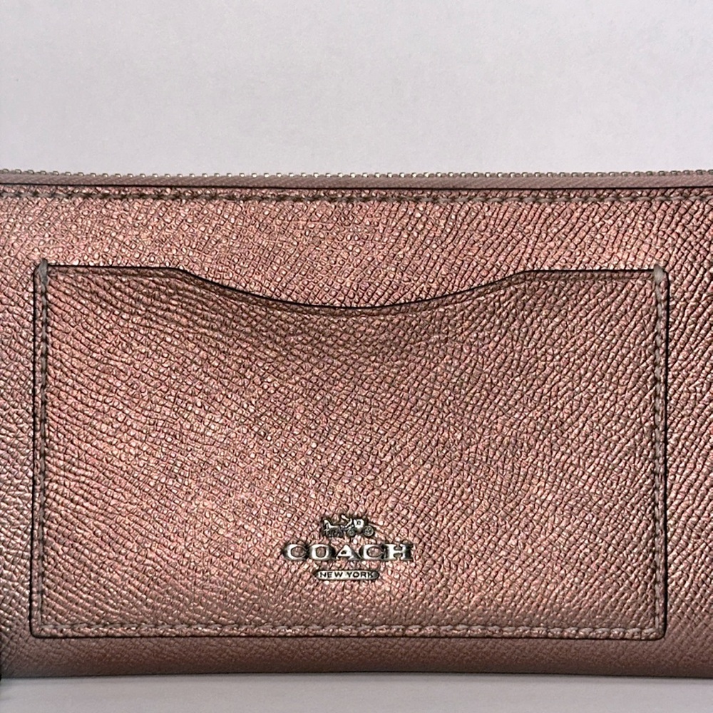 *RARE COLOR* COACH Accordion Crossgrain Leather Zip Wallet - Picture 4 of 14